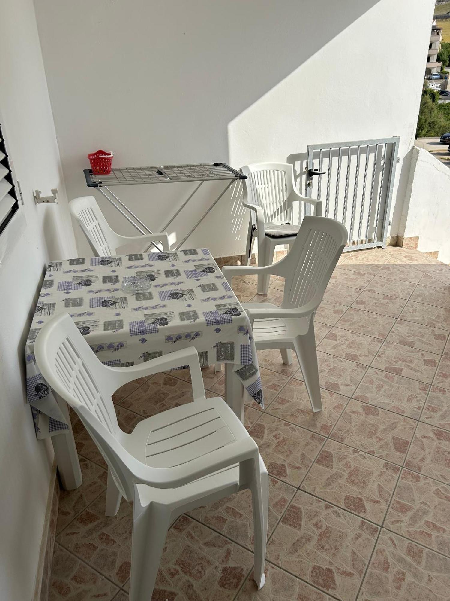 Apartment With A Parking Space Metajna, Pag - 4127