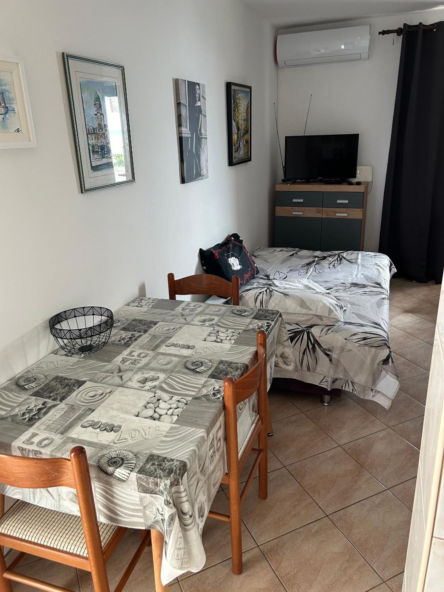 With A Parking Space Metajna, Pag - 4127 Apartment Zubovici